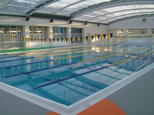 Swimming pool floor
